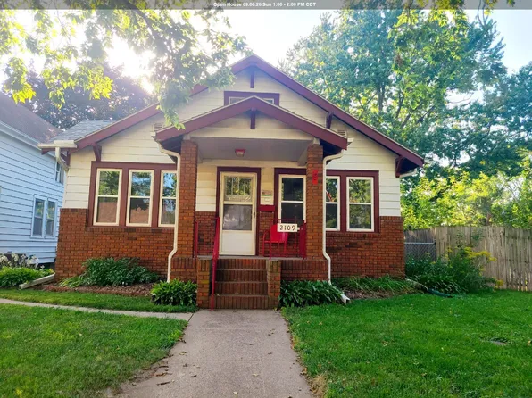 2109 S Magnolia St, Sioux City, IA 51106