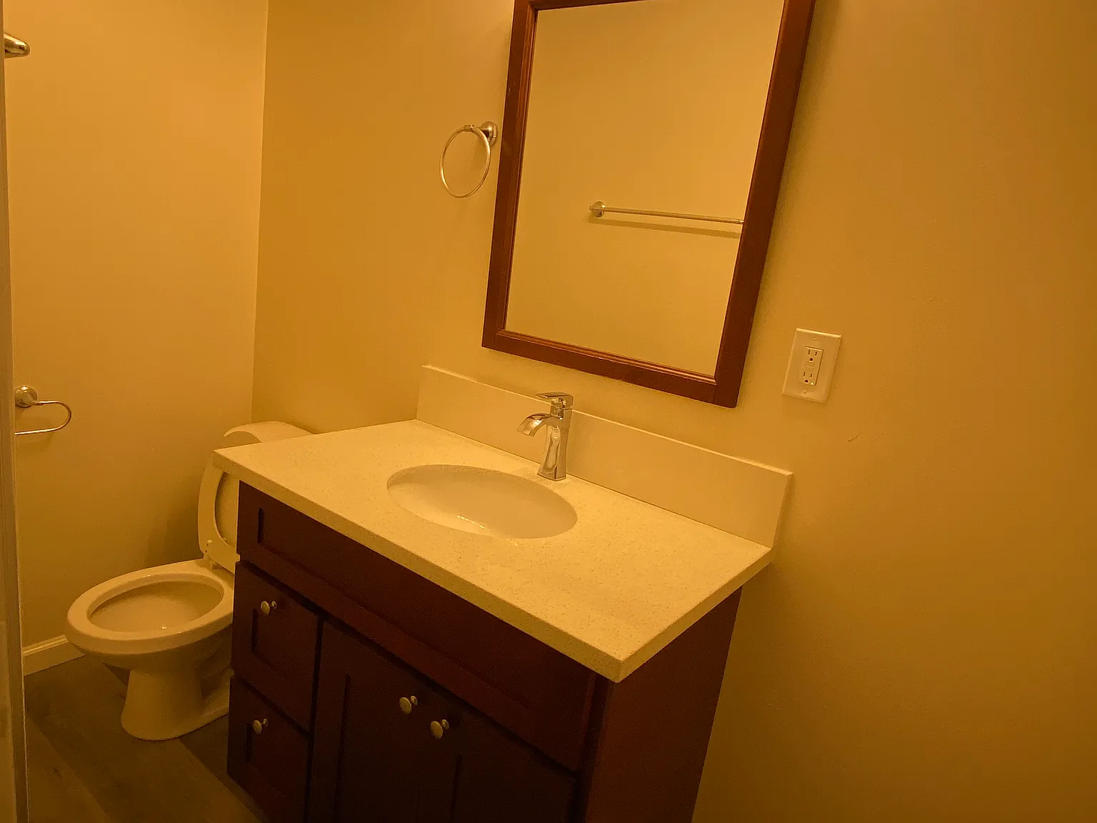 3 bed, 1064 sqft, $2,500 — Photo 2