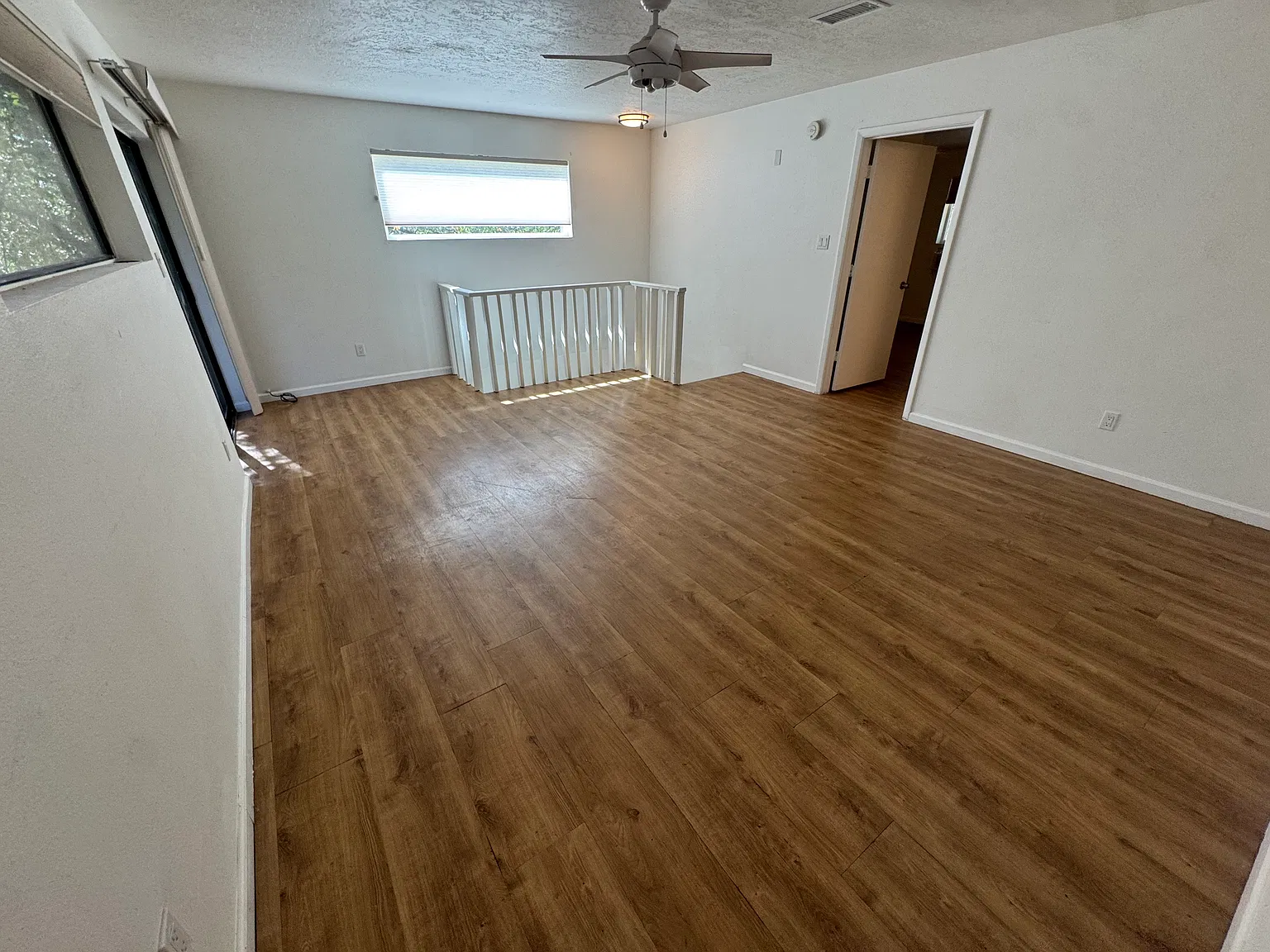 2 bed, 1300 sqft, $1,550 — Photo 3