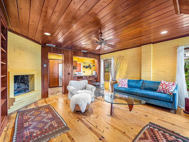 334 Palm Trl — Photo 13