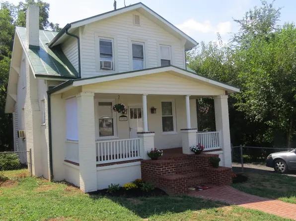 2304 Larchwood Ave NE, Roanoke, VA 24012