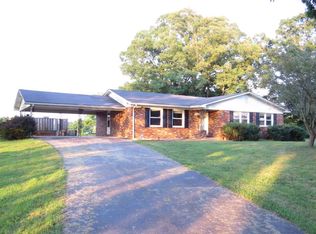 10 Oak Grove Rd, Columbia, KY 42728