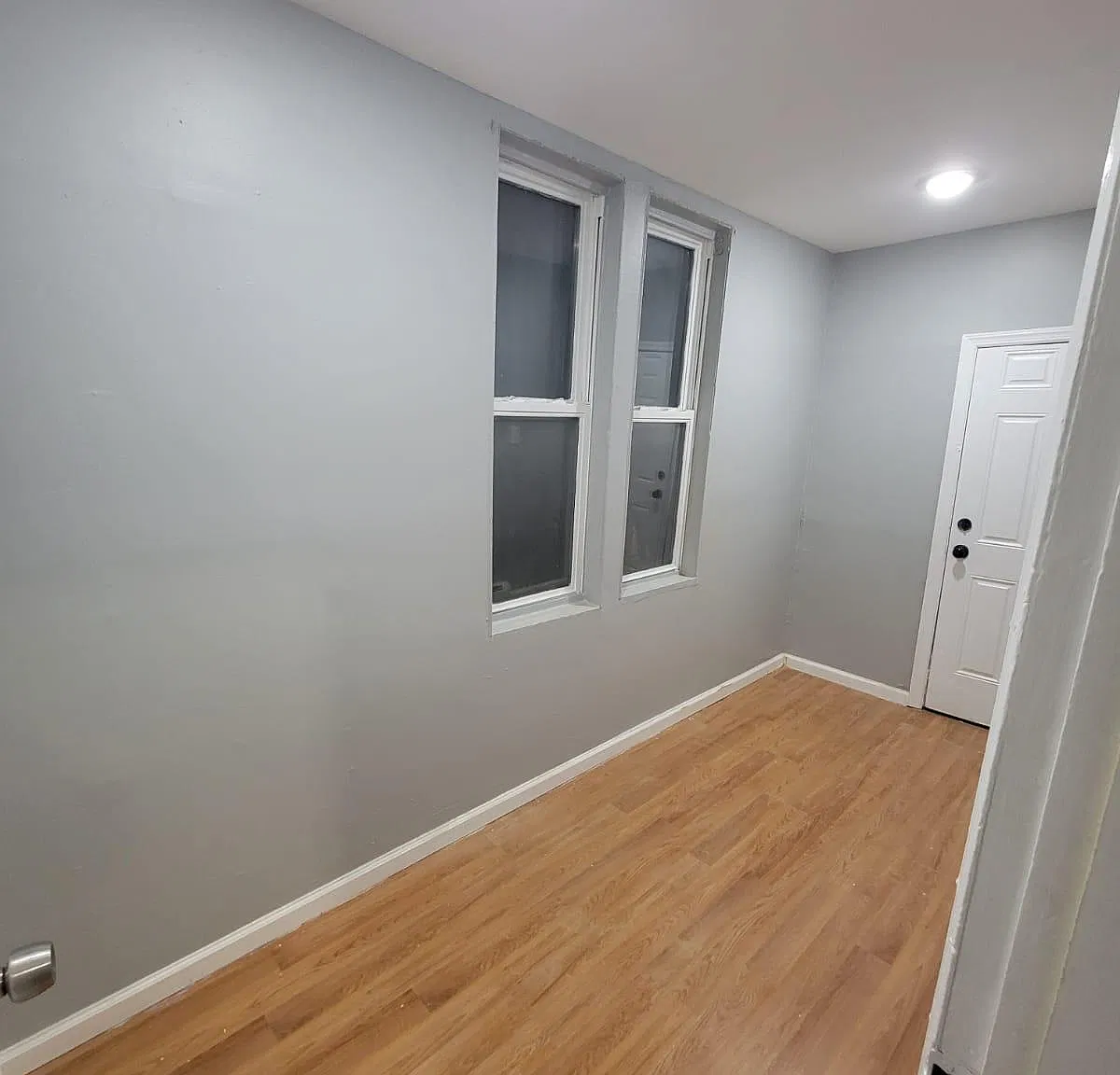 28 Wakeman Ave — Photo 2