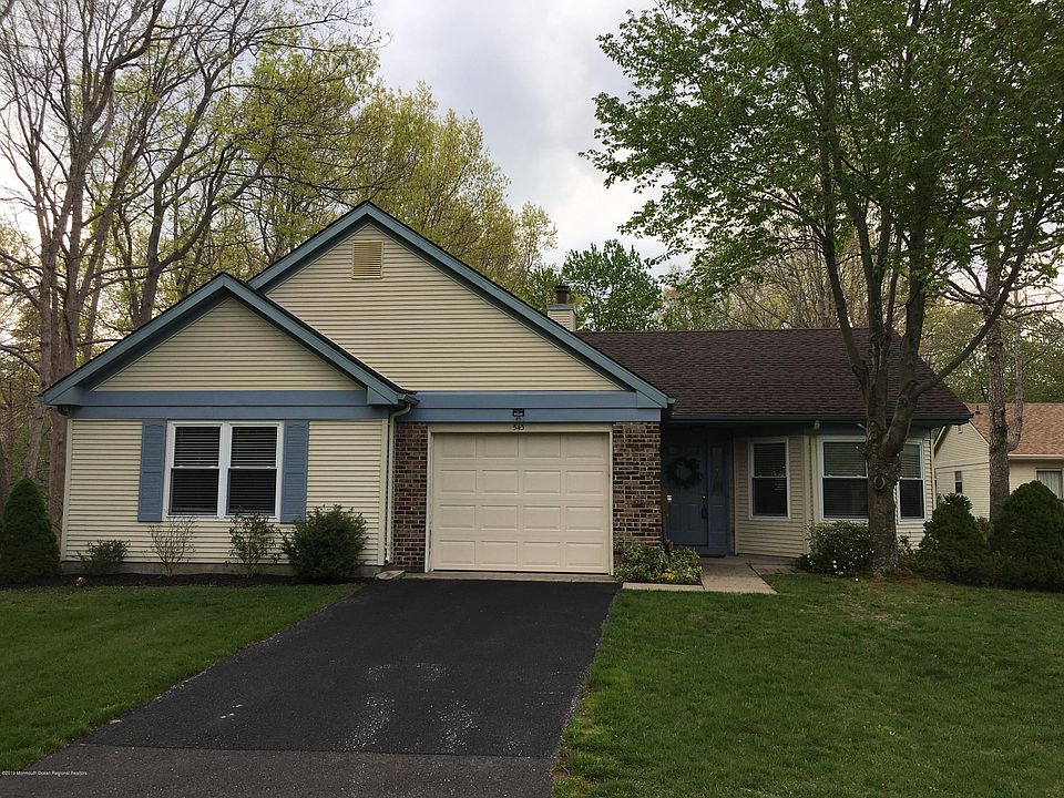 1st image of 543 Petunia Lane N
