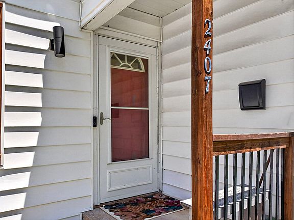 5th image of 2407 W Lincoln Street
