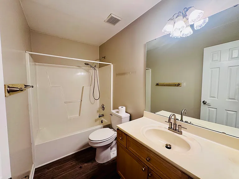 320 Springside Dr — Photo 8