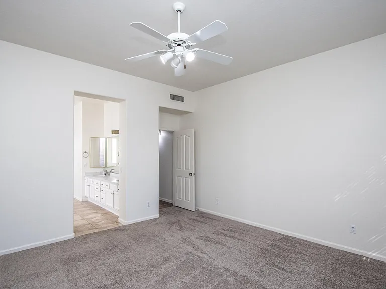 4627 E Dale Ln — Photo 19