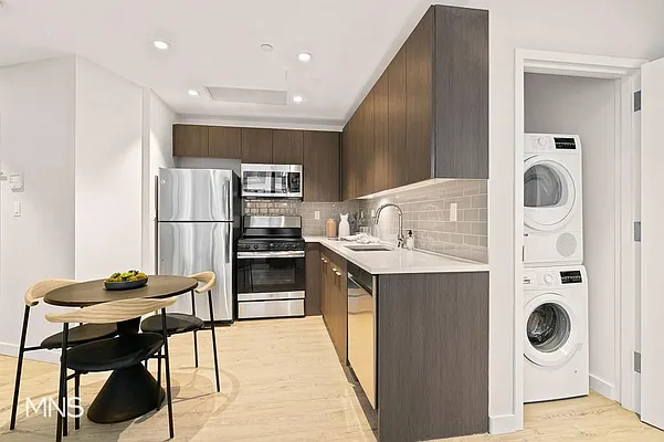 Rented by MNS Marketing | media 30