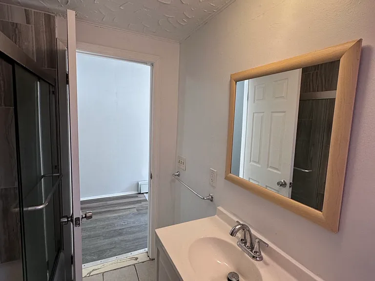 653 Beatty St #2 — Photo 12