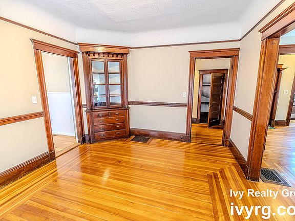 5th image of 46 Paulina St #1