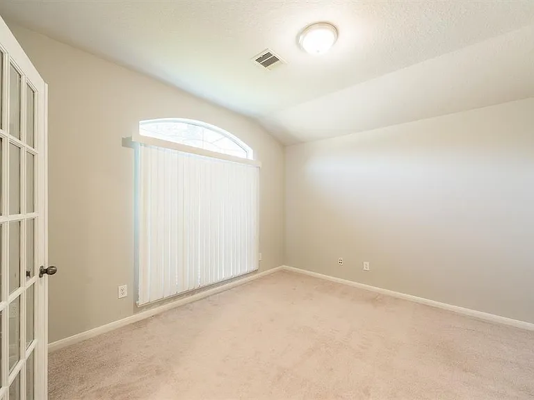 9934 Barr Lake Dr — Photo 3