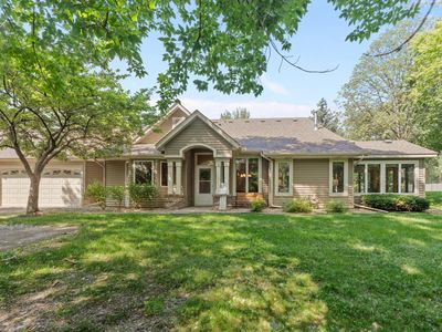 1112 Stratford Ln E, Burnsville, MN, 55337