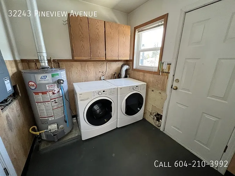 32243 Pineview Ave — Photo 8