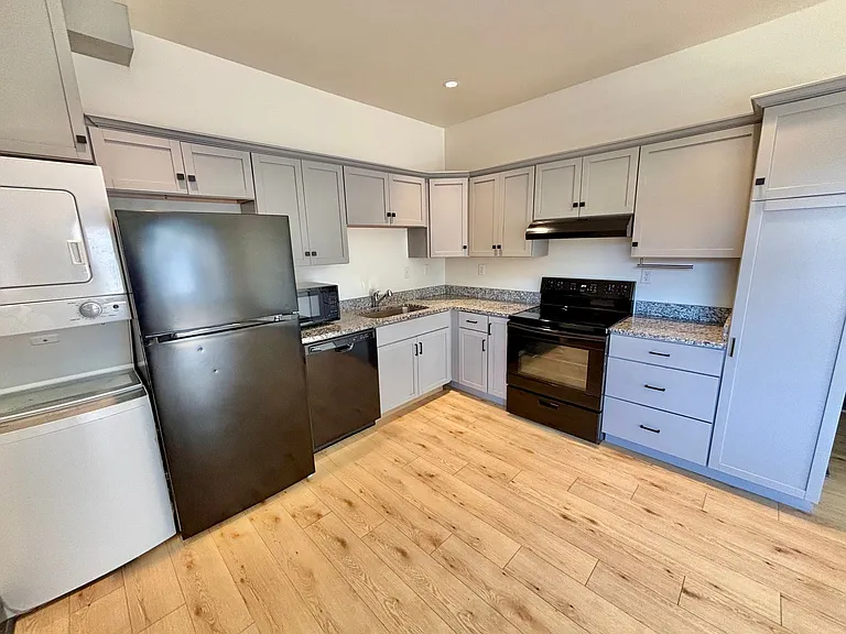 2510 Portland Ave #206 — Photo 5