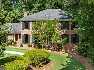 8090 River Cir, Sandy Springs, GA 30350