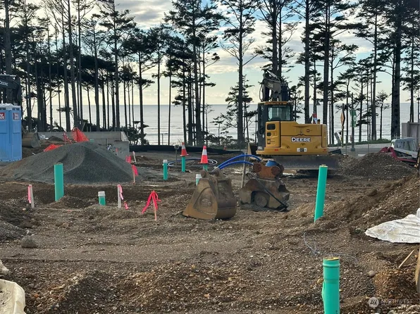 44 Ocean Tide Lane, Pacific Beach, WA 98571