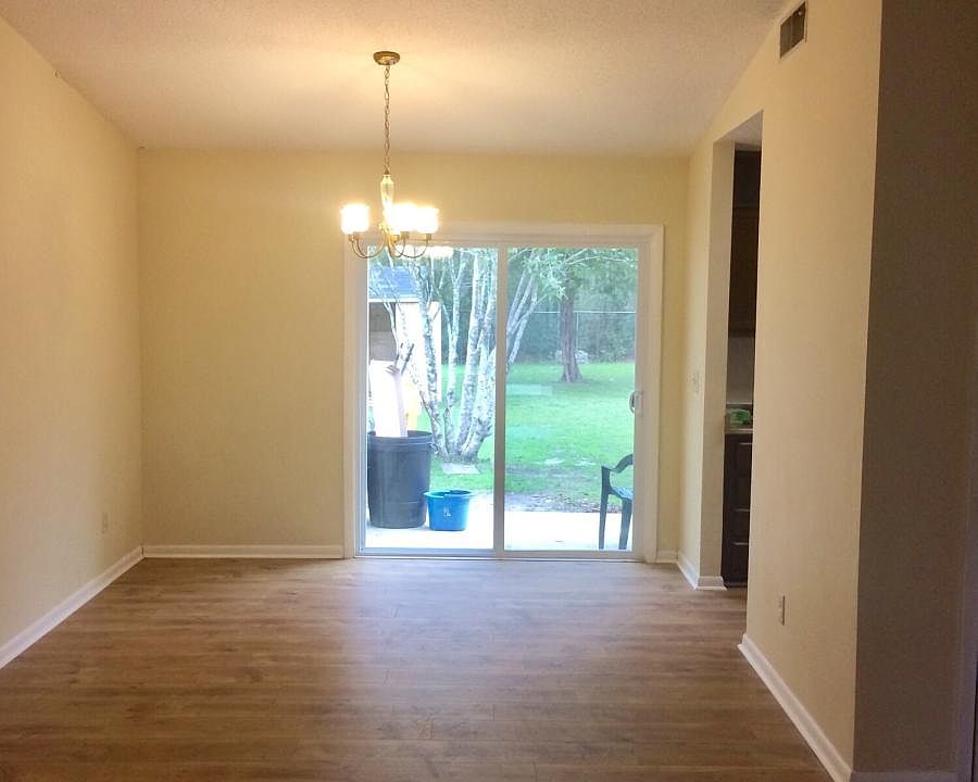 2nd image of 2076 Piper Dr