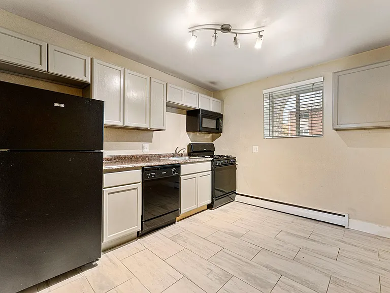 1214 Zephyr St #1214 — Photo 7
