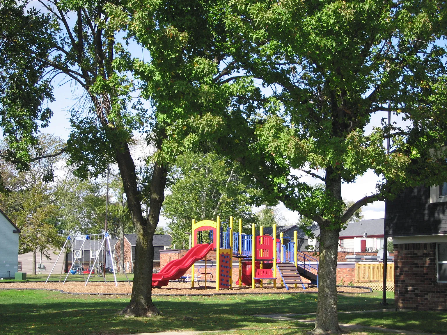 Spanish Oaks — Photo 2