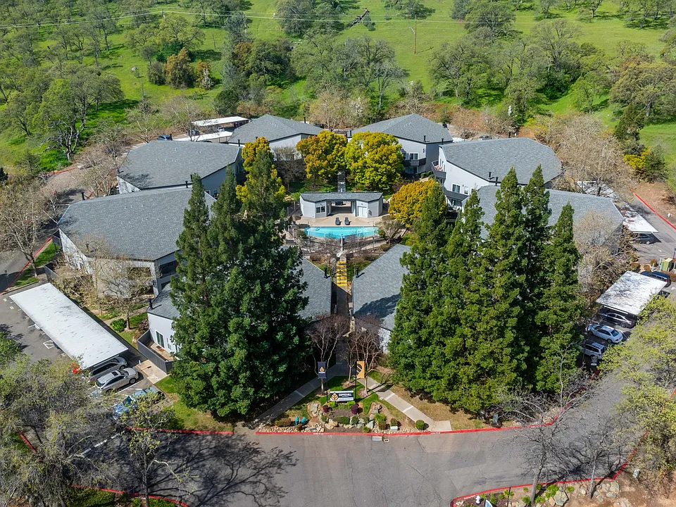 Copper Hill Apartments