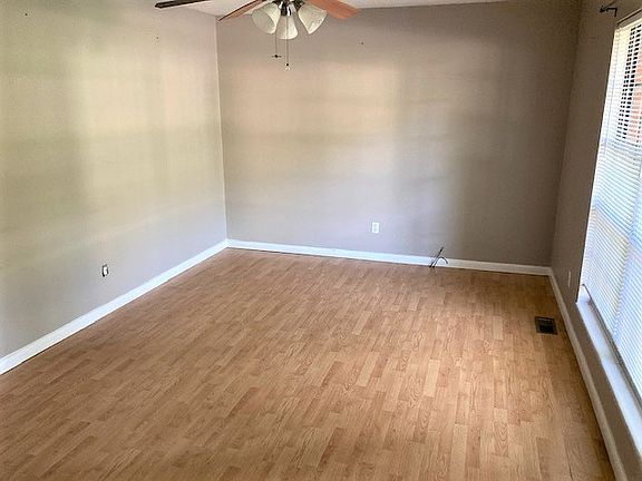 3rd image of 249 Barnett Blvd