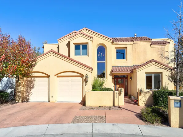 2205 Via Cadiz Ct NW, Albuquerque, NM 87104