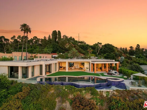 455 Castle Pl, Beverly Hills, CA 90210