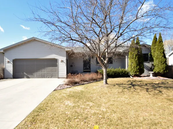 25960 9th St W, Zimmerman, MN 55398