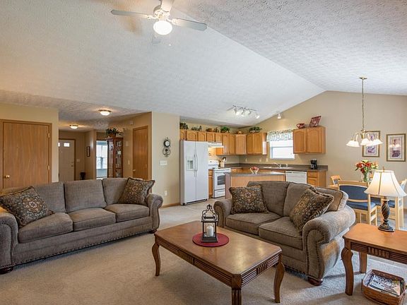 5th image of 1889 Bay Port Dr