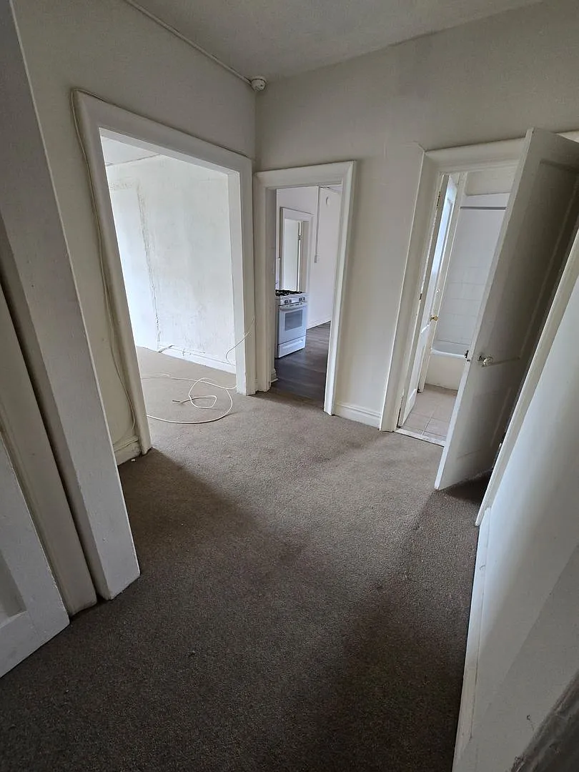 140 - Gautier Avenue Realty Assoc Lp — Photo 2