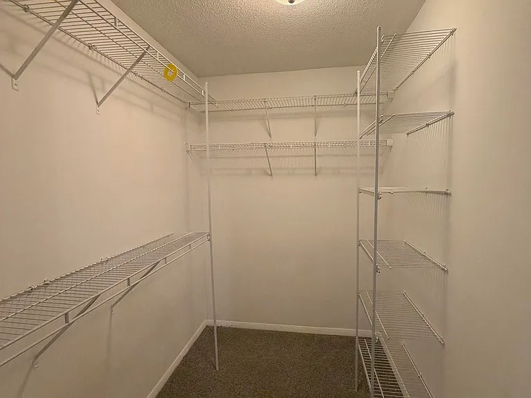 122 W Morningside Dr — Photo 32