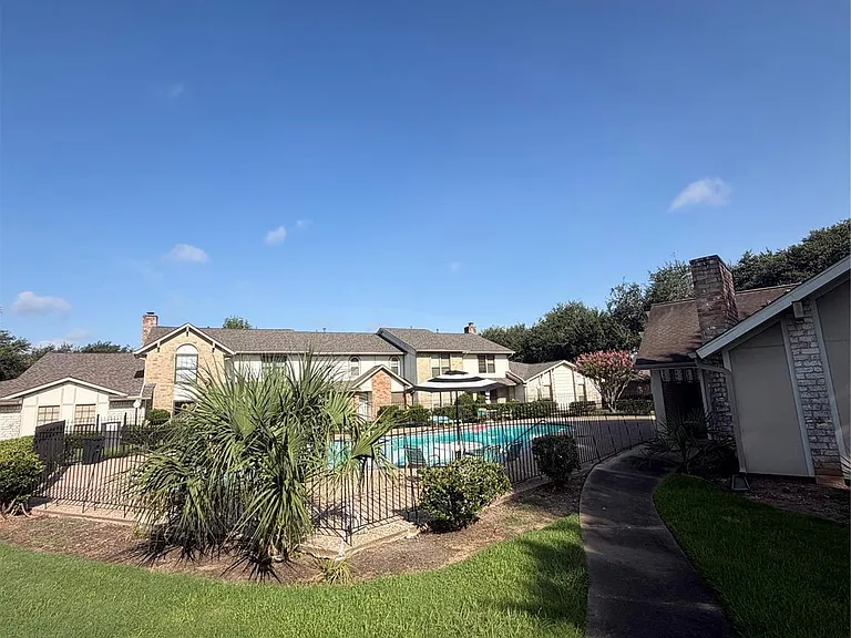 36 Pinehurst Ln — Photo 16