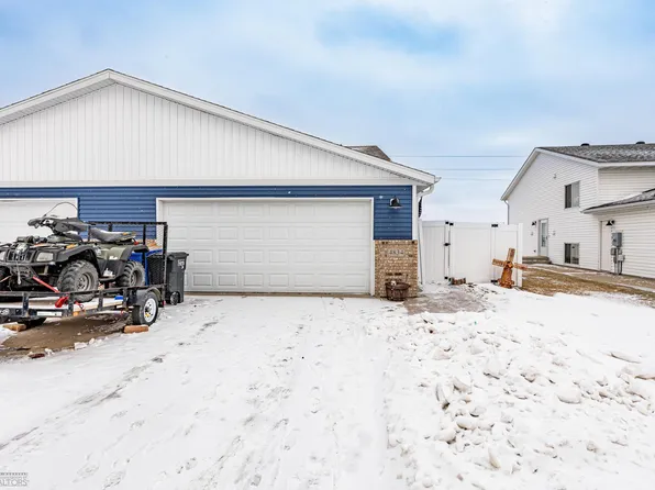 4834 51st Ave S, Fargo, ND 58104