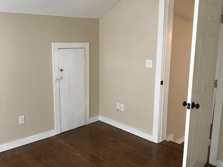 308 W Elm St — Photo 20