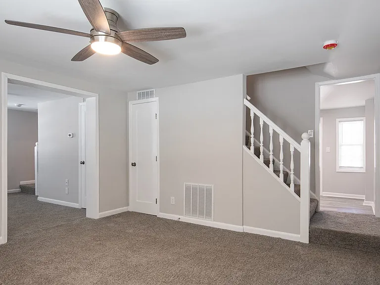 Newly Renovated Platinum Townhomes -Professionally Managed by Drucker + Falk