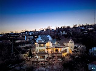 608 W 4th St, Duluth, MN 55806