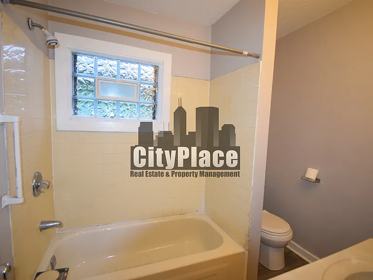 137 S Catherwood Ave — Photo 14