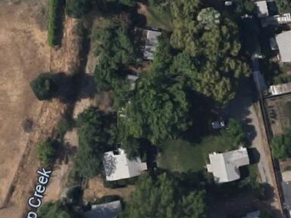 245 W Oakland Street, Farmersville, CA 93223
