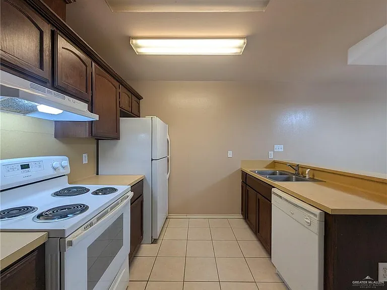 1409 Prosperity Dr #2-4 — Photo 5