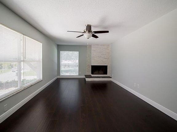 5th image of 941 Knollwood Dr
