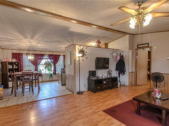 2nd image of 487 Castleridge Dr
