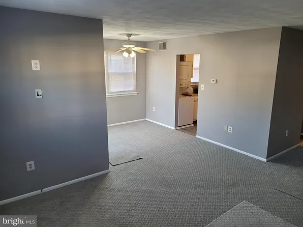 32 Florence Tollgate Pl Unit 3, Florence, NJ 08518