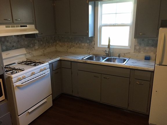 5th image of 110 W Lakeview Dr