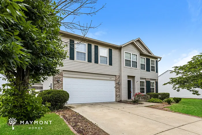 4 bed, 2.5 bath, 2384 sqft, $2,295 — Photo 4