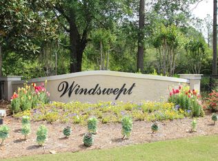 12 Club House Dr E, Freeport, FL 32439