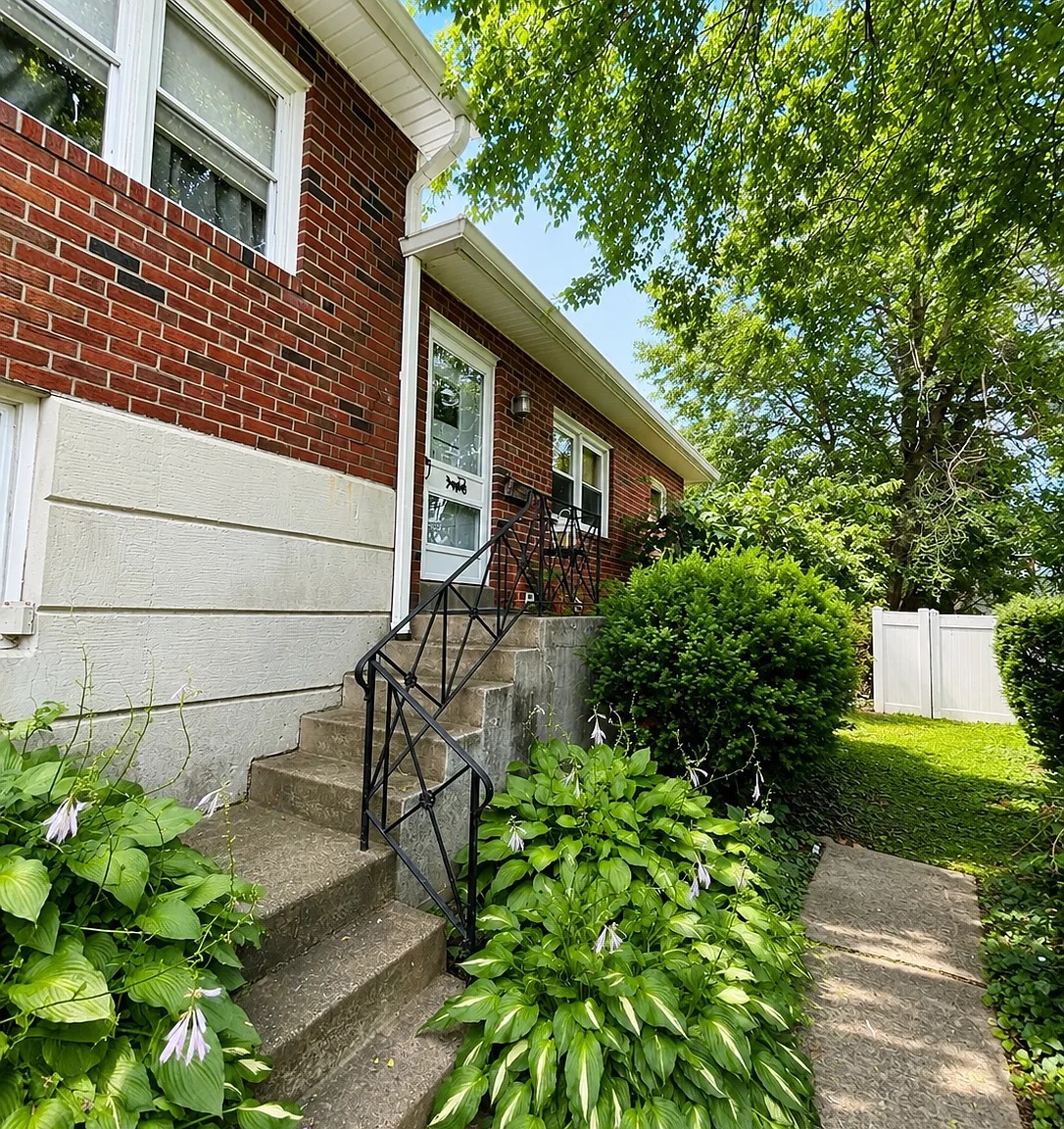 3 bed, 2.5 bath, 1672 sqft, $3,000 — Photo 3