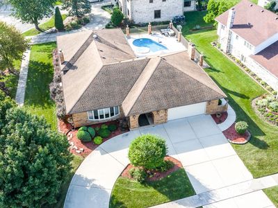 331 Ridgemoor Dr, Willowbrook, IL, 60527