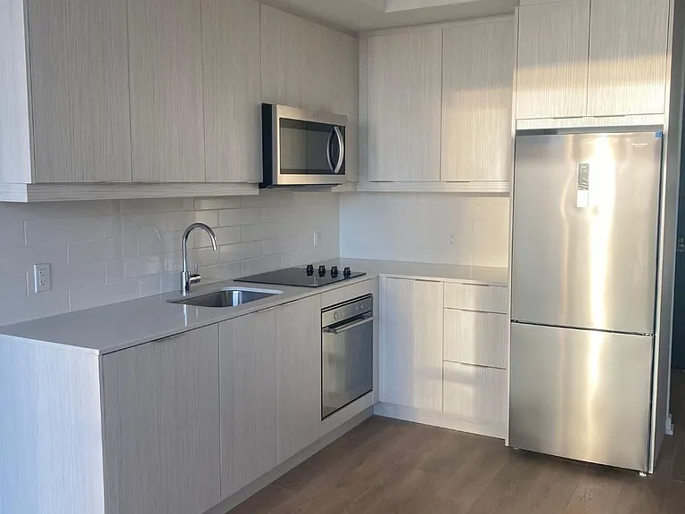 36 Manor Rd E #722 — Photo 7