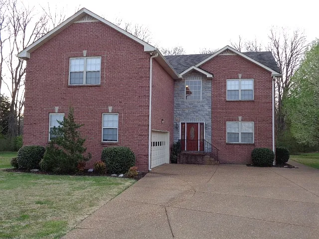 3 bed, 3.5 bath, 3088 sqft, $2,880 — Photo 1