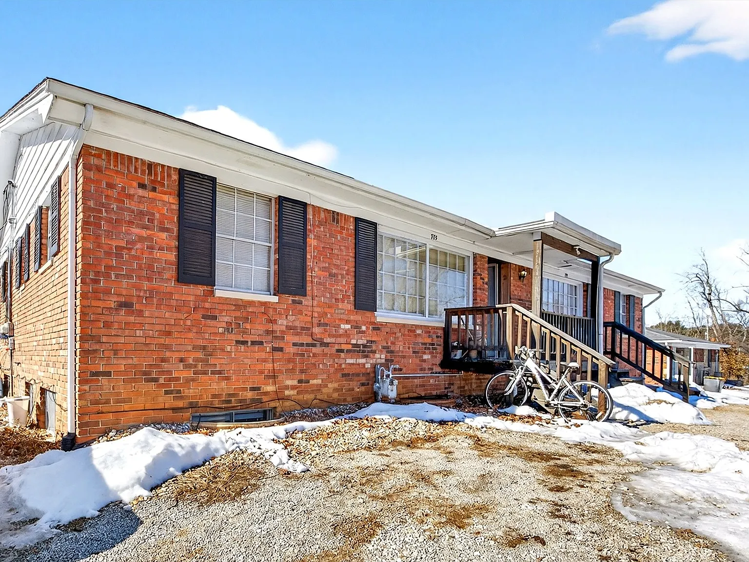 1 bed, 848 sqft, $1,350 — Photo 3